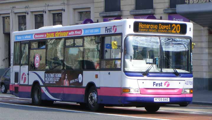 First Bristol Dennis Dart MPD 42709